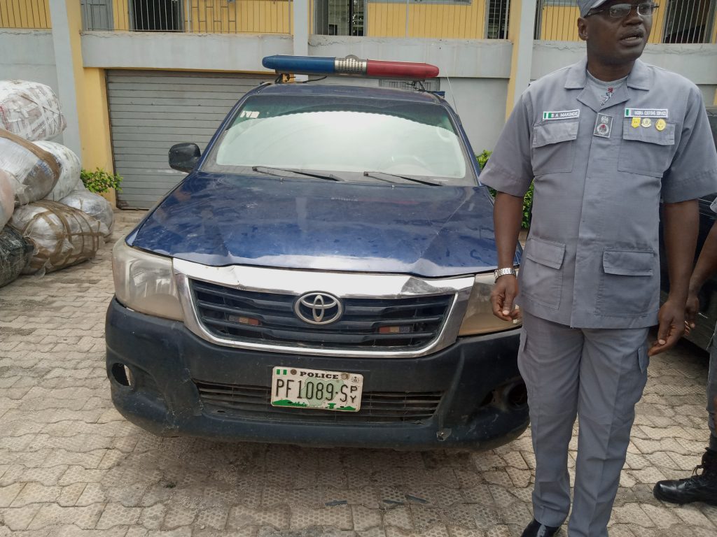 You are currently viewing Customs Says It Intercepts Police Van With Smuggled Rice In Ogun