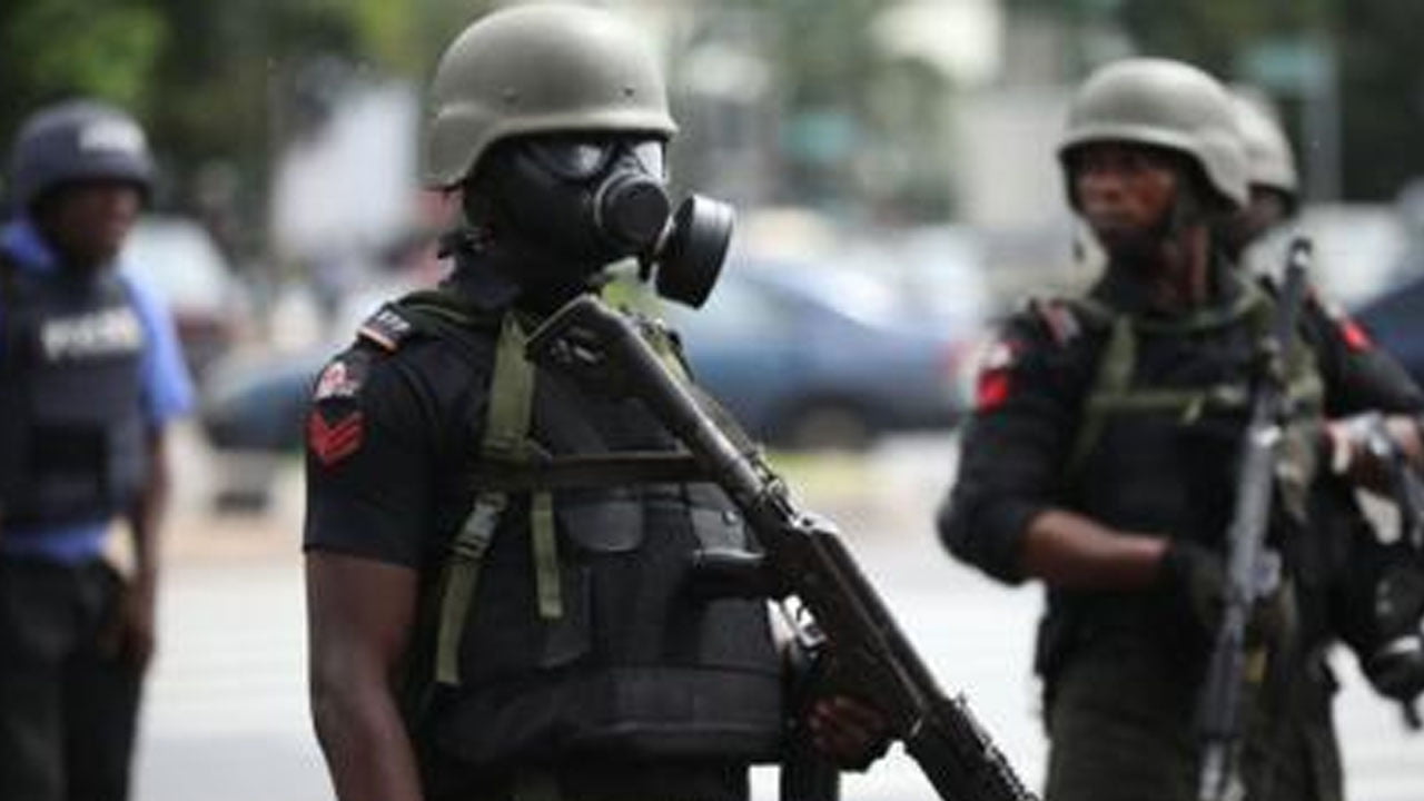 Read more about the article Police Nab 3 Suspected Cultists in Shoot-Out in Abeokuta
