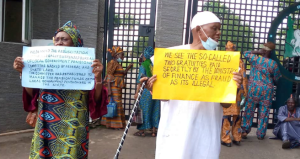 Read more about the article Ogun Pensioners Demand Unpaid Gratuities