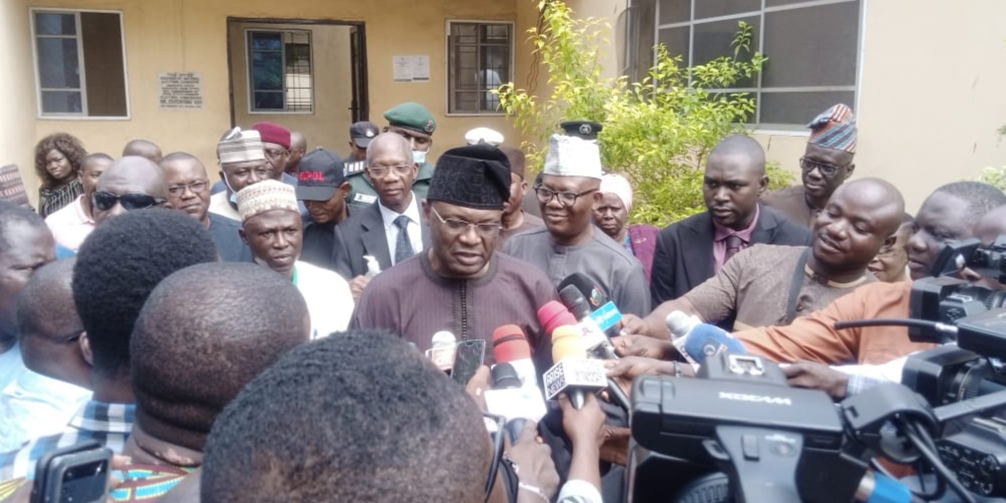 Read more about the article Abeokuta INEC Office Attack:  Yakubu Promises Reprinting Of Burnt PVC