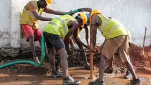 Read more about the article FG Plans Regulation Of Borehole Drilling In Urban Areas