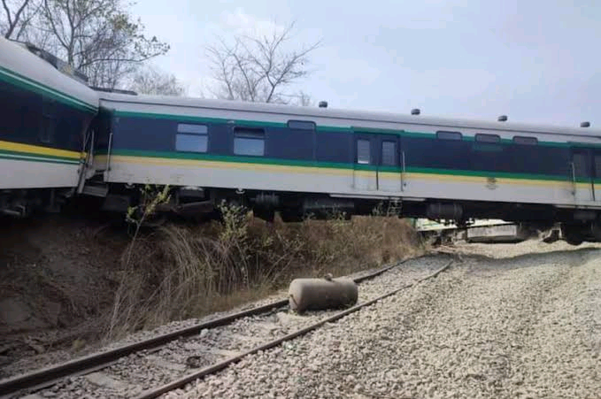 Train Derails Inside Forest In Kogi, 148 Stranded Passengers Rescued To Safety.