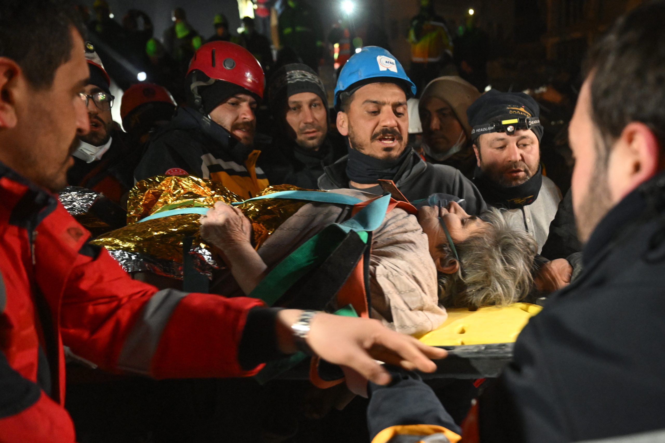 Woman rescued 212 hours after earthquakes in Turkiye