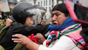 Indigenous women and police clash in anti-government protests