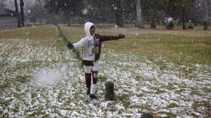South Africans See Their First Snowfall Since 2012