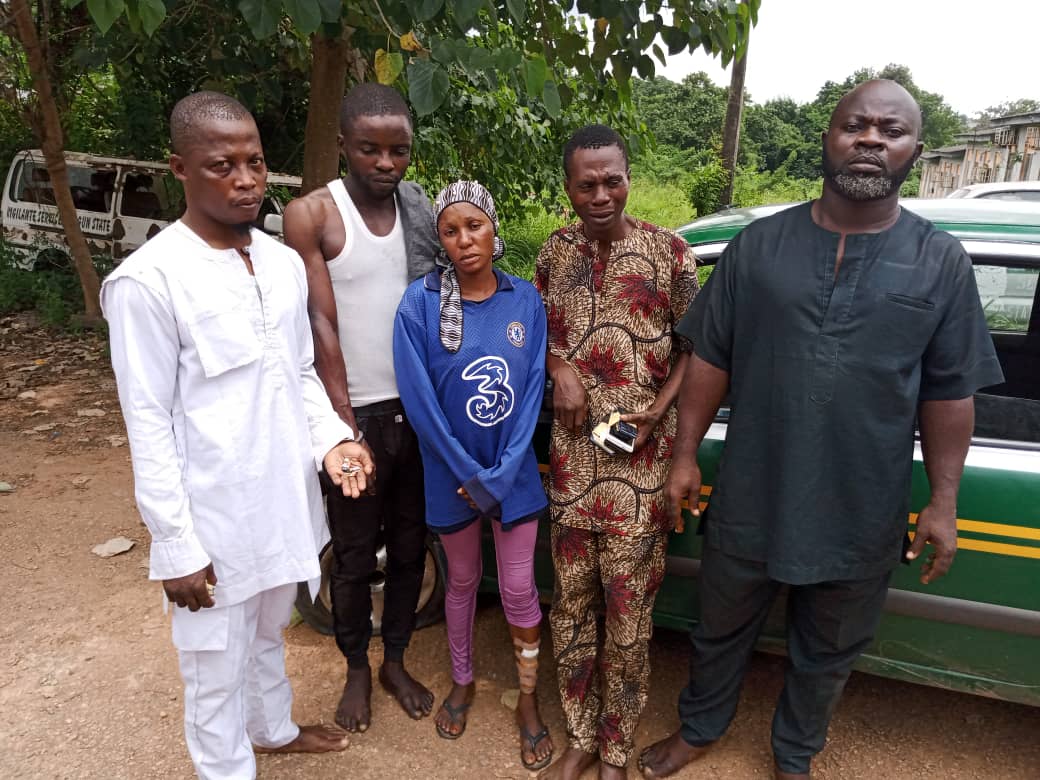 Gang Robbing Taxi Cab Passengers in Abeokuta, Arrested In Ogun State Capital