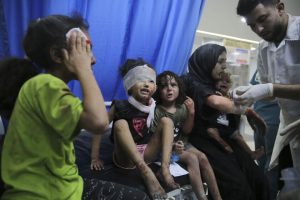 Israeli Forces Enter Gaza Main Hospital