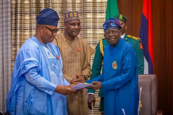 Tinubu Assents to the 2024 Budget Bill, Reads Riot Act to Ministers, Others on Implementation