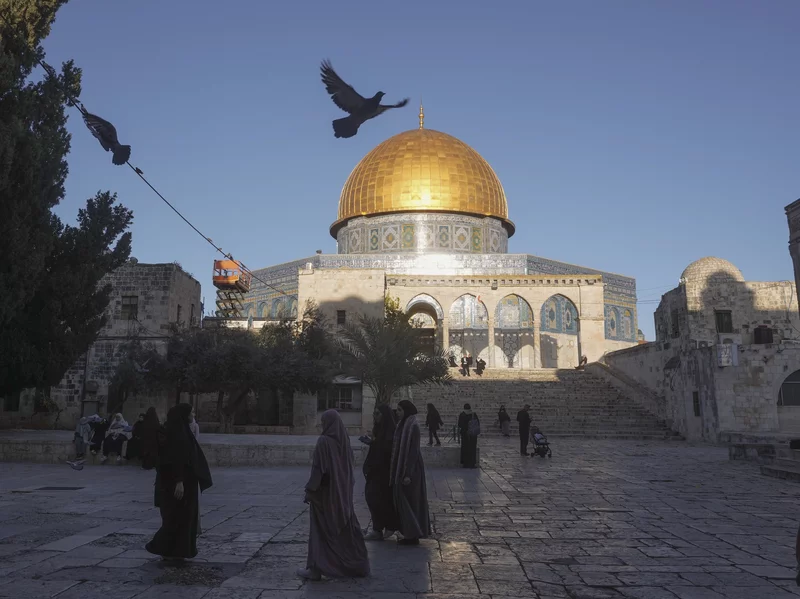 Tension in Jerusalem as Ramadan Fast Begins
